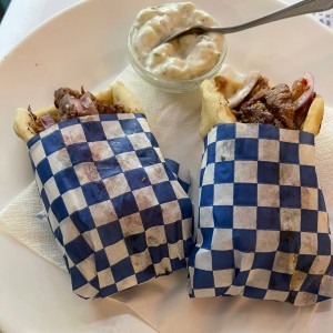 Gyro de Lomito (a las mujeres les pasan en dos piezas)