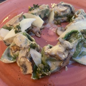 Raviolis de Espinaca - Ricotta y Hongod
