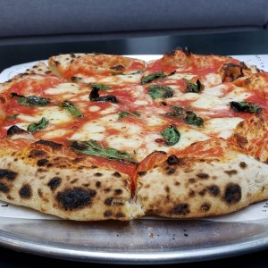 Pizza francesca di Napoli