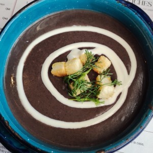 sopa de frijol