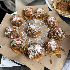 Garnacjas de birria 