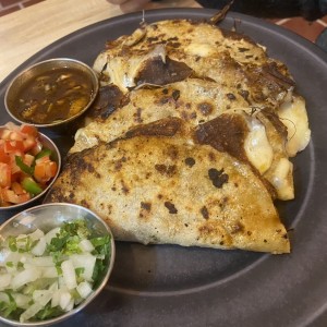 Gringas de quesobirria 