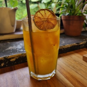 Refresco de piña con Cardamomo