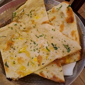 garlic naan
