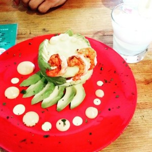 causa de camarones