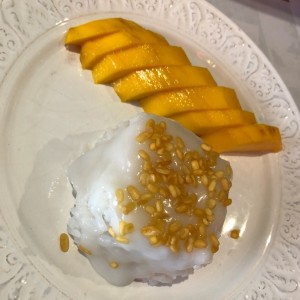 sticky rice de mango