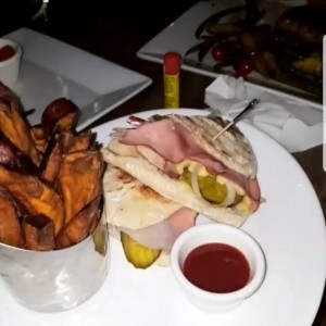 Sandwich cubano