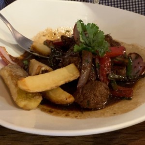Lomito saltado