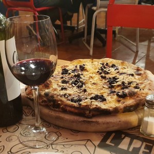 Pizza de Mermelada de Sauco