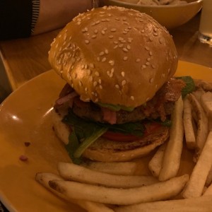 Burger Gula con Aguacate
