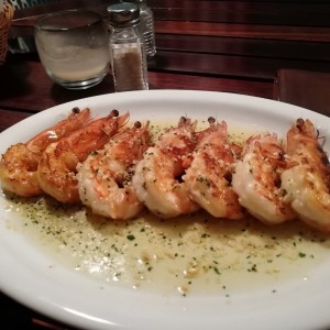 Camarones al ajo