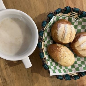 Avena y pan que incluyen los desayunos 