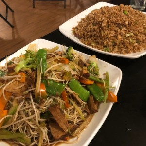 chao mein carne de cerdo y arroz frito mixto