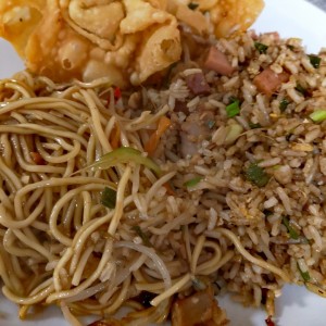 chaomein y arroz frito
