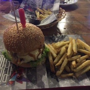 HAMBURGUESA - Mar y Tierra