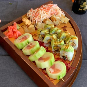Special Roll - Naruto.  caterpillar.  pacaya