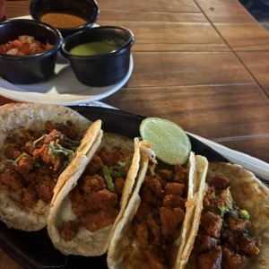 Tacos de Chorizo encostrado 