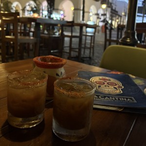 Cantarito y Mezcalita de Tamarindo