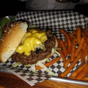 BURGER - SIGNATURE BURGER