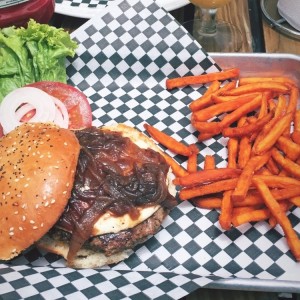 BURGER - PHILLY CHEESEBURGER
