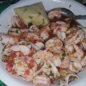 ceviche de camaron con tamalito