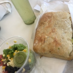 Pan de fajitas de pollo, con aguacate