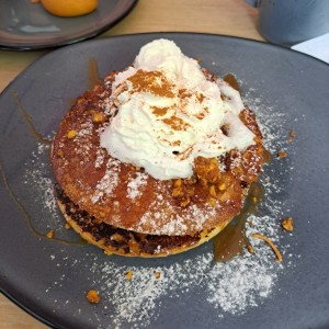 Panqueques con nuez y manzana
