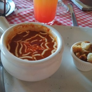 sopa de tomate