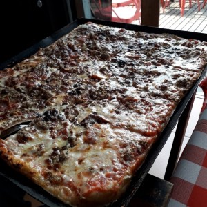 Pizza mixta 1/2 metro con extra queso