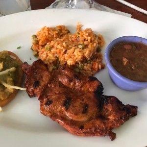 almuerzo ejecutivo de adobado 