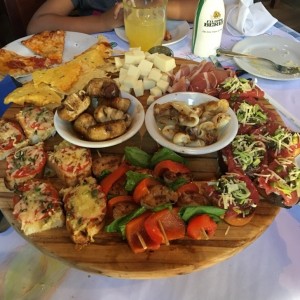 ANTIPASTI - ANTIPASTO Condividiere