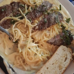 spaghetti gorgonzola lomito