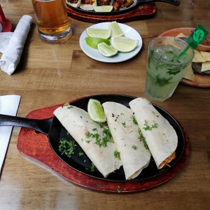 Gringas de cichinita pibil y un buen mojito...