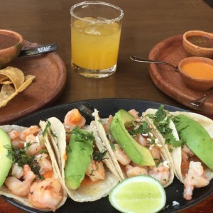 tacos de camaron con chipotle