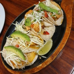 Tacos de camarón crispy