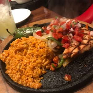 fajitas de carne y pollo