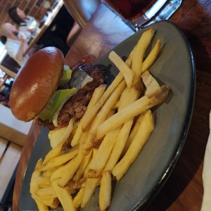 REAL BURGERS - Avocado Burger