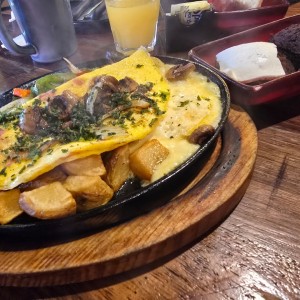 omelette jamón y champiñones