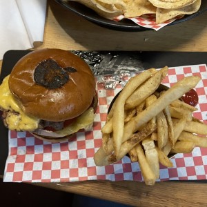 REAL BURGERS - Classic Cheddar Burger