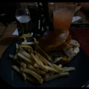 REAL BURGERS - Classic Cheddar Burger