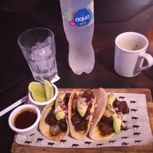 tacos de Lomito.