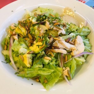 Ensaladas - Aguacate y Pepitoria
