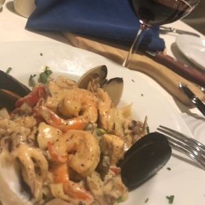 FETTUCCINE AI FRUTTI DI MARE