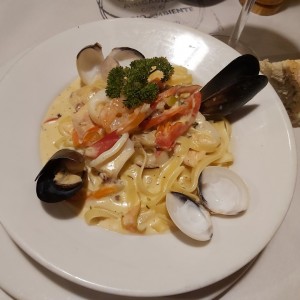 FETTUCCINE AI FRUTTI DI MARE
