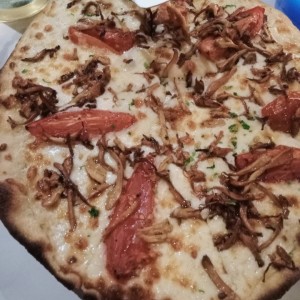 Pizza con anacates 