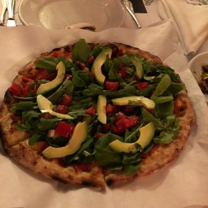 pizza de aguacate