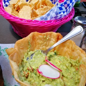 Guacamol hecho en el momento con nachos