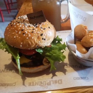 Del Puente con Papas + Bebida