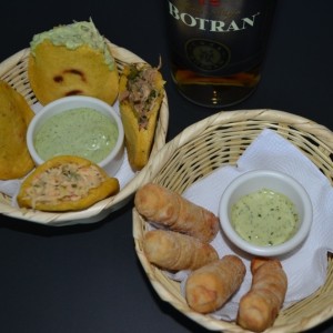 tequeños de queso y arepitas