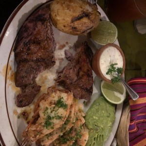 Lomito o puyazo y camarones